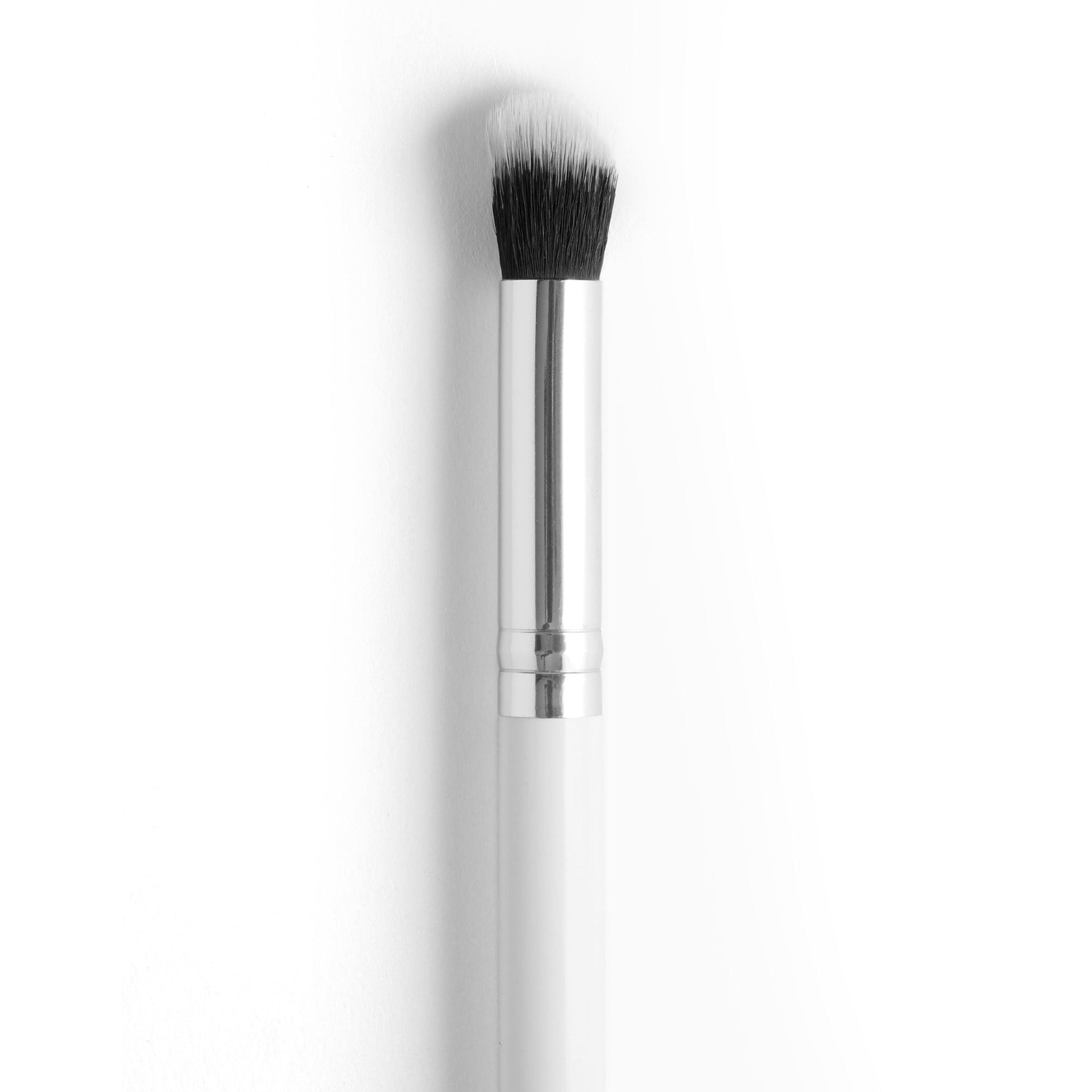 Small Detail Brush - Travel Edit